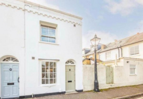 A charming Victorian 1 Bed Cottage in Richmond, Richmond